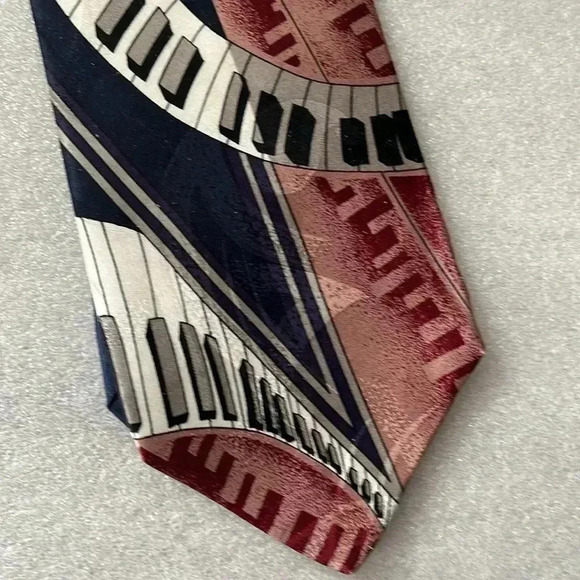 ❤️Host Picks❤️[L54”]Piano Print Navy  Blue Silk Tie - Picture 2 of 5